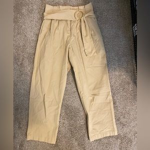 Women’s beige dress pants - capri length (3/4)